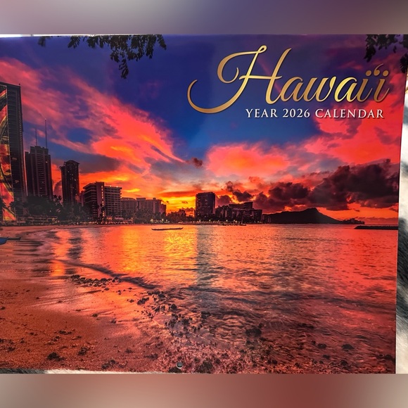 124. Hawaii 2026 Twelve-Month Wall Calendar - Picture 1 of 6